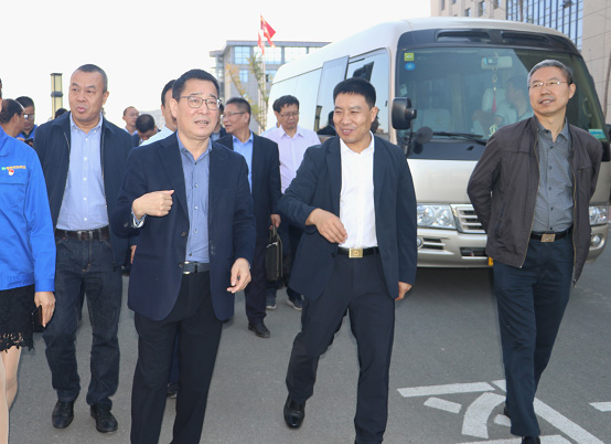 蘭州市委常委、市委秘書長，蘭州高新區(qū)黨工委書記(兼)王方太一行蒞臨隴神戎發(fā)參觀調研