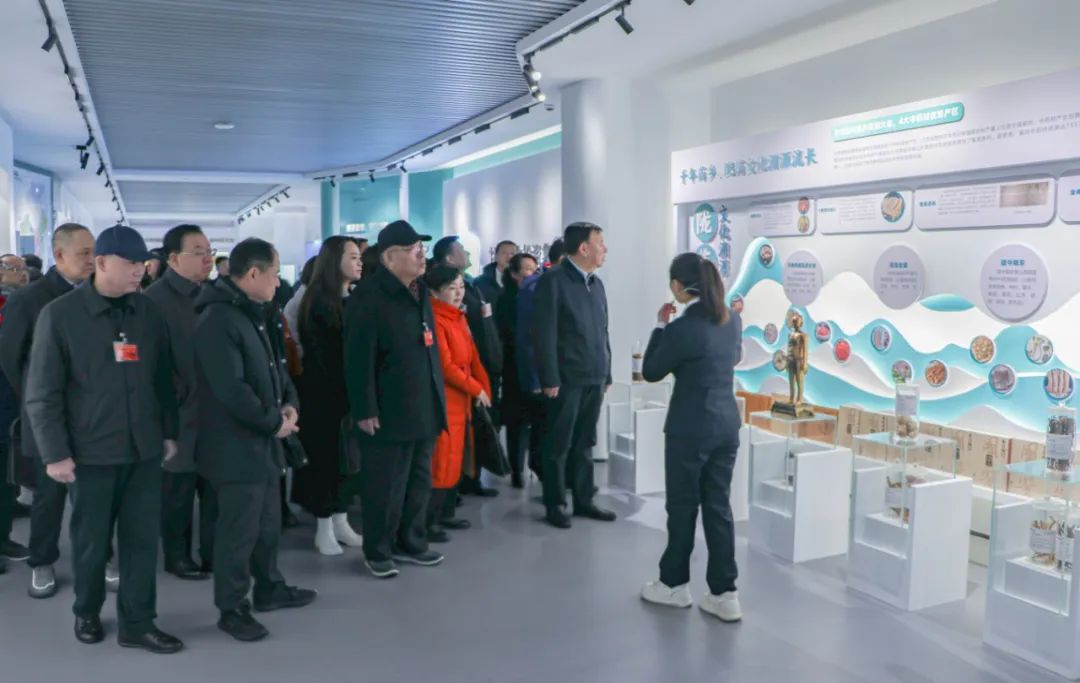 在甘全國人大代表蒞臨甘肅藥業(yè)集團(tuán)集中視察