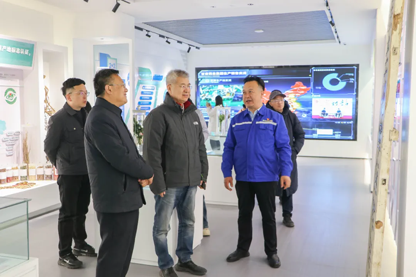 中國科協(xié)院士專家組到隴神戎發(fā)調(diào)研
