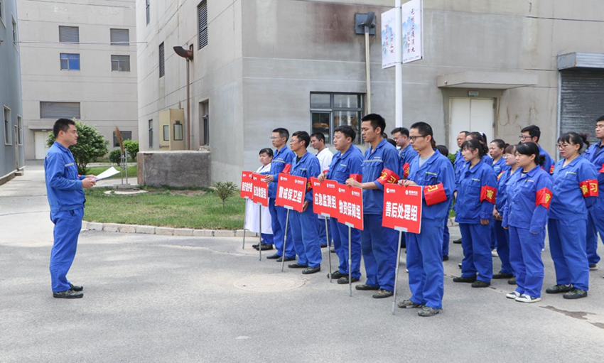 實(shí)戰(zhàn)淬煉安全盾 隴神戎發(fā)生產(chǎn)管理部提取車間以應(yīng)急演練長效機(jī)制筑牢安全防線