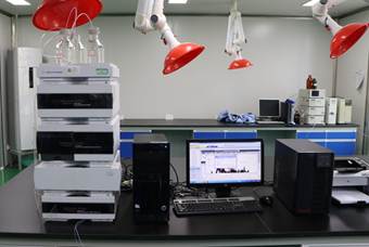 說(shuō)明: 說(shuō)明: F:\照片資料\質(zhì)量部設(shè)備儀器照片\主要研發(fā)設(shè)備-液相色譜.JPG