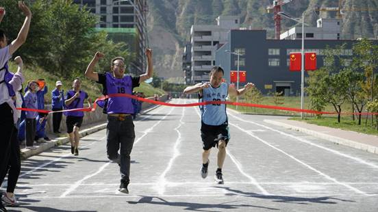 “喜迎二十大，奮進(jìn)新征程”隴神戎發(fā)成功舉辦秋季職工運(yùn)動(dòng)會(huì)